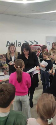 9ab33531-a340-4b0a-962c-b57bc358fa09